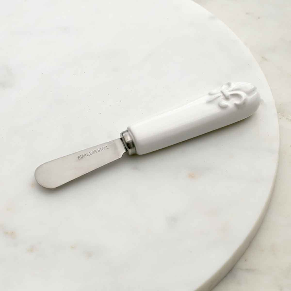 Fleur de Lis Spreader